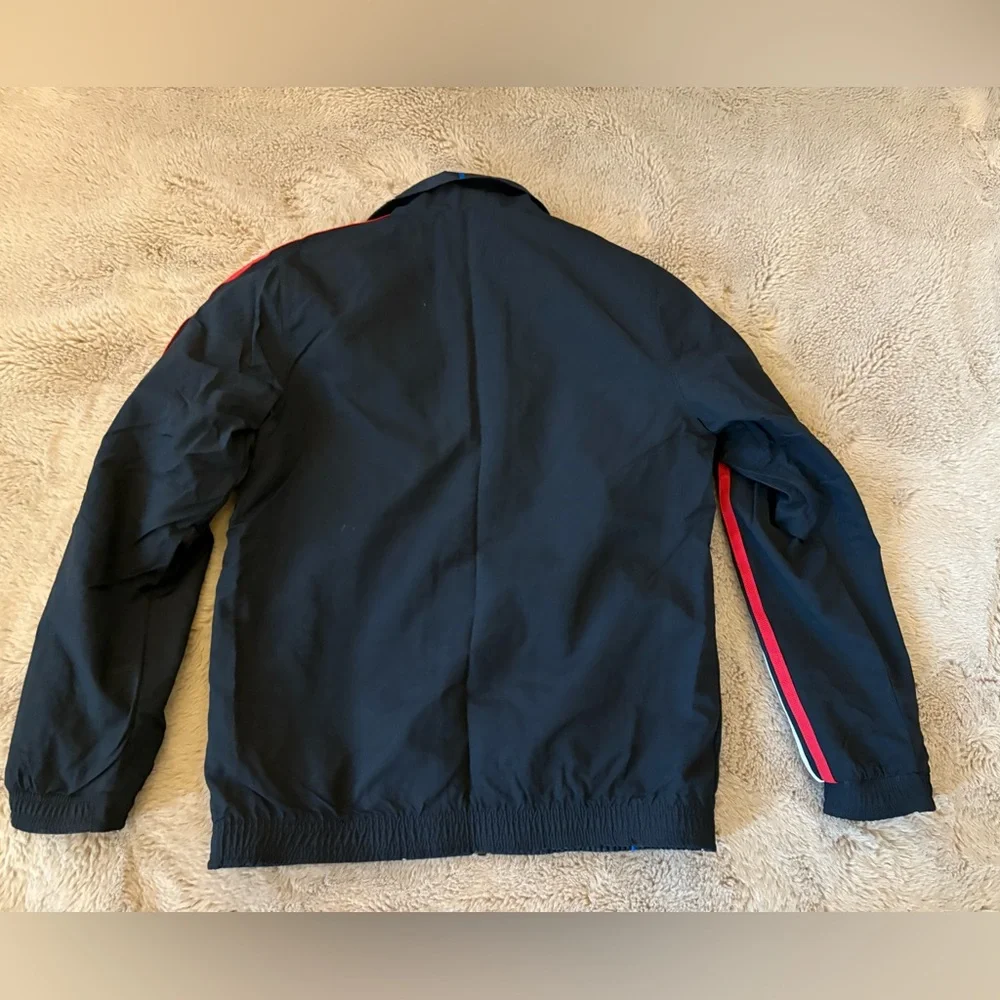 Manchester United Adidas reversible anthem jacket, Kids Medium